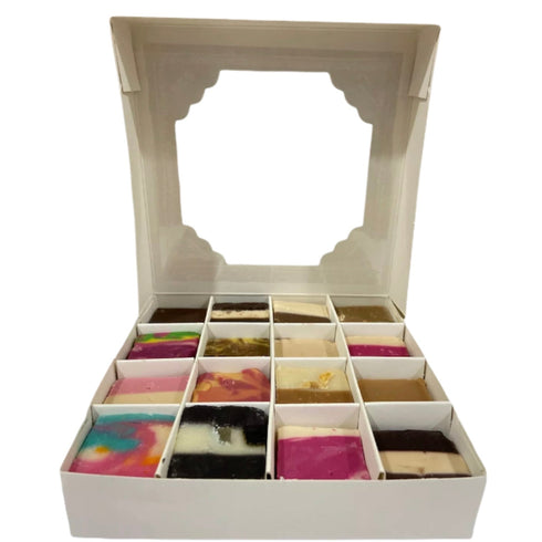 Mixed flavour fudge 26 flavour random selection - Candy Delivered